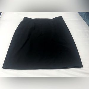 Knee length skirt with slit